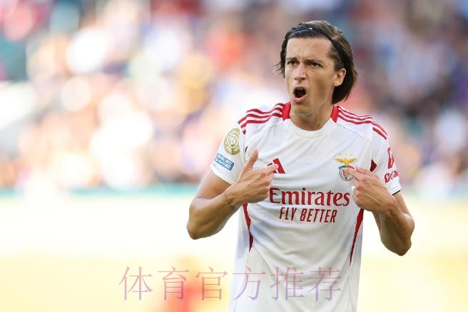 马卡:皇马接近签下A费 希望球员世俱杯前进行合练 马卡:皇马接近签下A费 希望球员世俱杯前进行合练